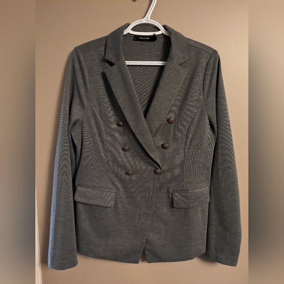 Blazer - Picture 4 of 4